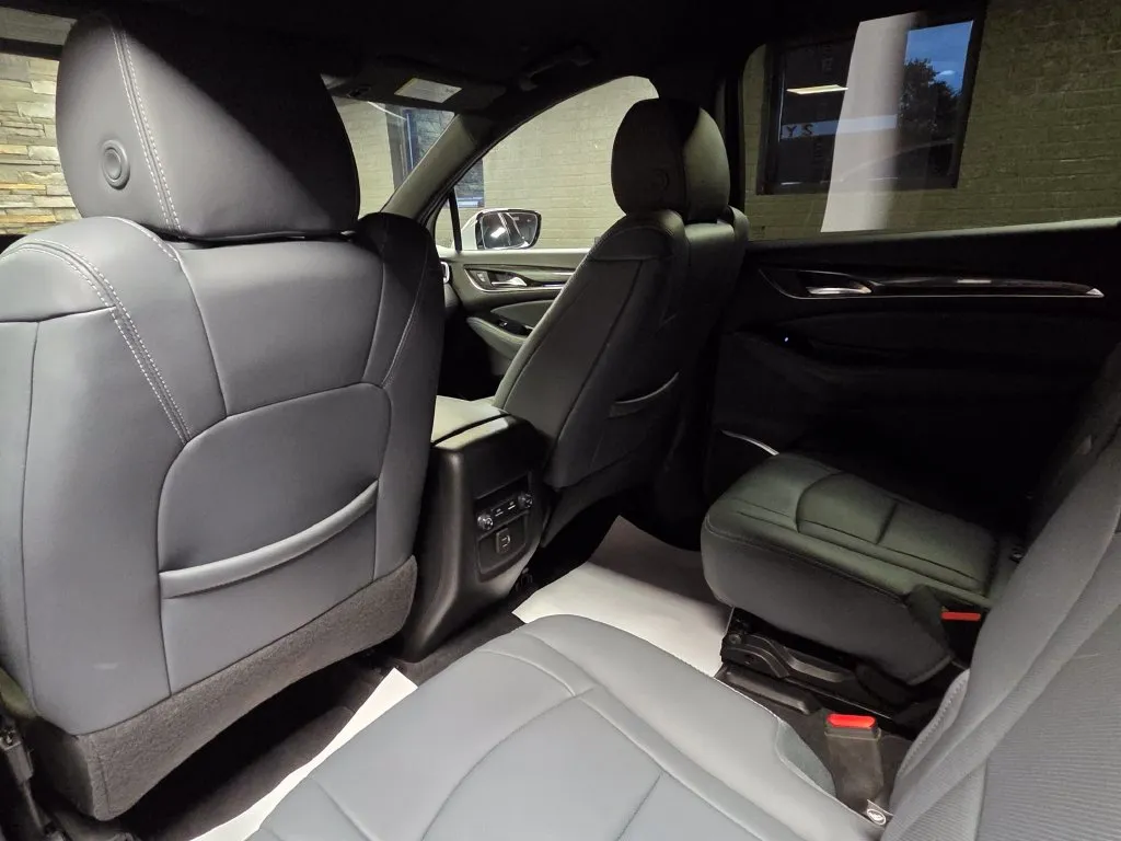 2023 Buick Enclave Essence - Photo 12