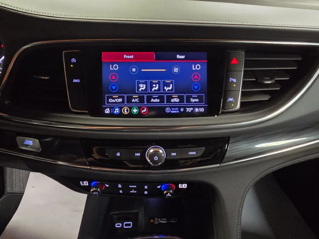 2023 Buick Enclave Essence - Photo 30
