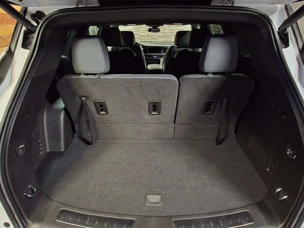 2023 Buick Enclave Essence - Photo 16