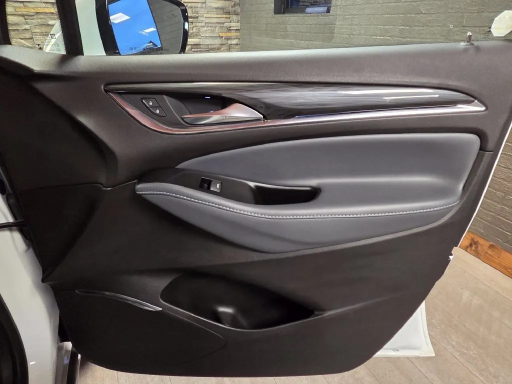2023 Buick Enclave Essence - Photo 24