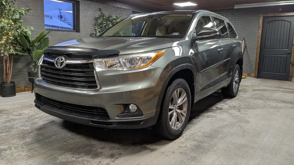 Used 2014 Toyota Highlander XLE V6 for sale in DuBois, PA at Kurt ...