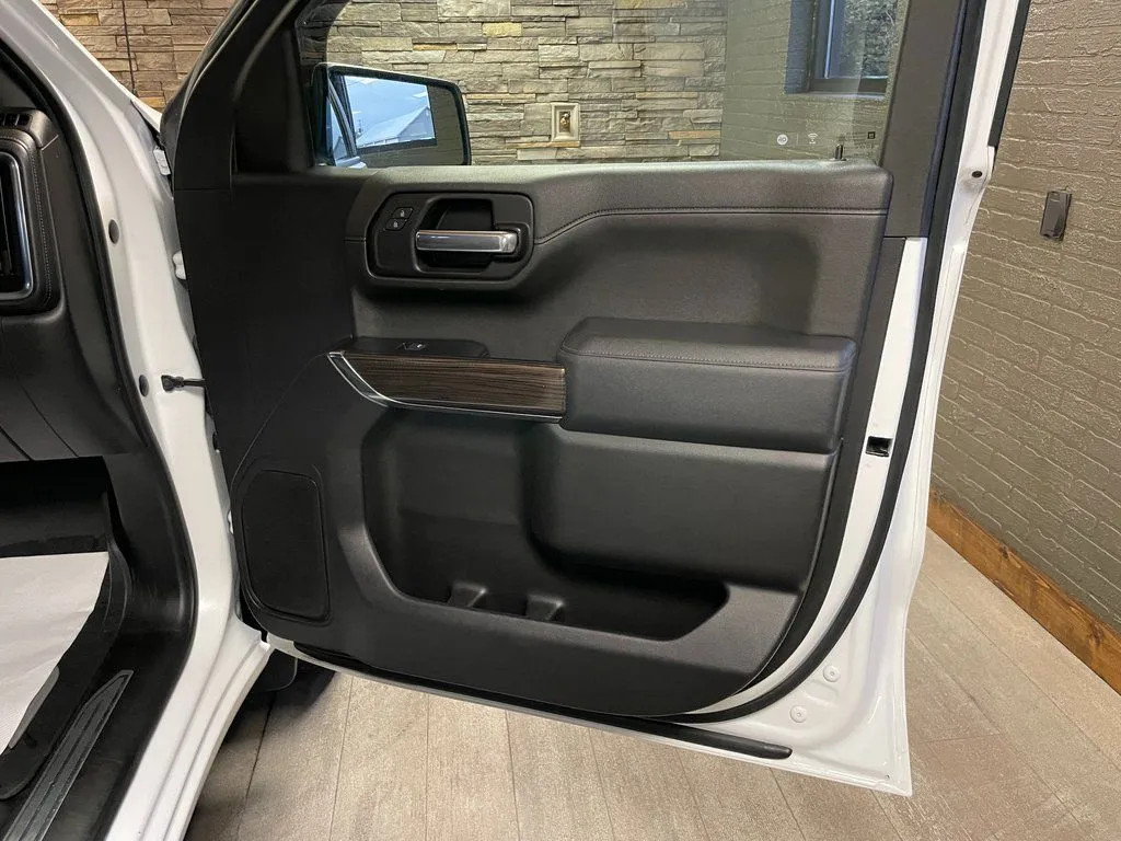 2019 Chevrolet Silverado 1500 LT - Photo 24