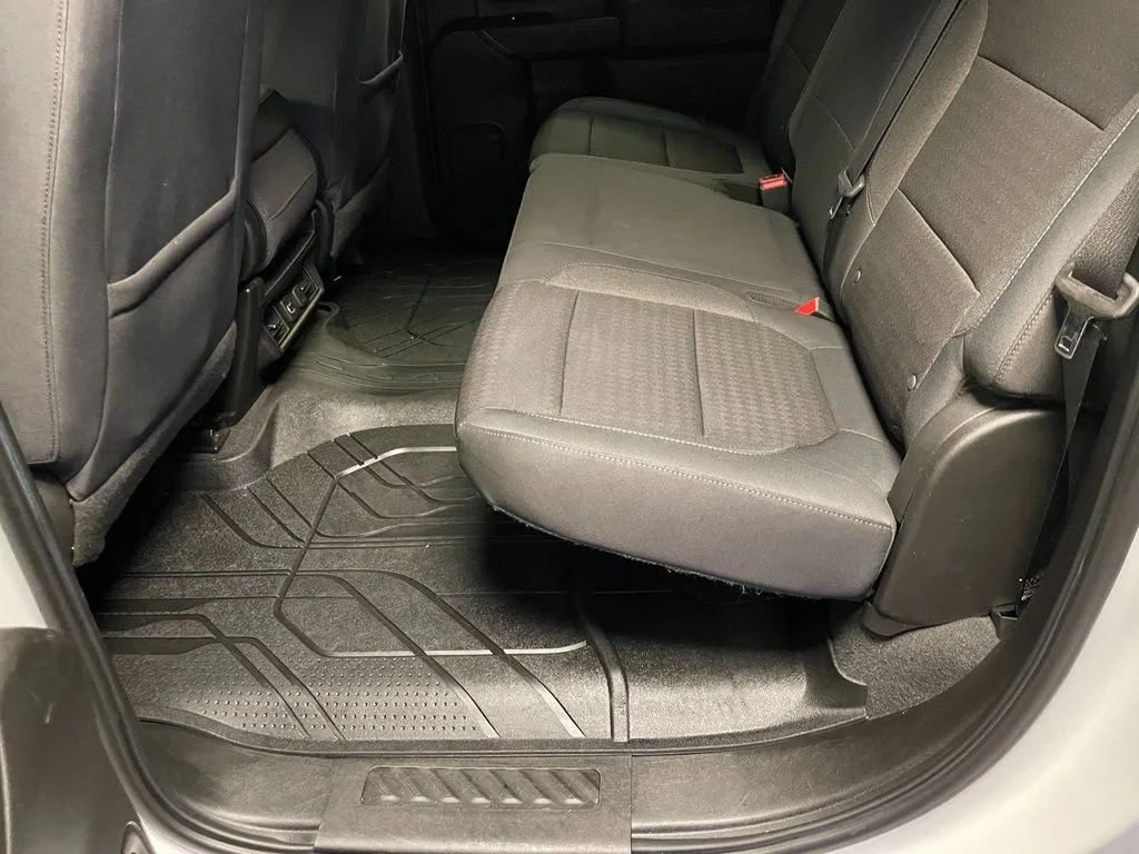 2019 Chevrolet Silverado 1500 LT - Photo 11