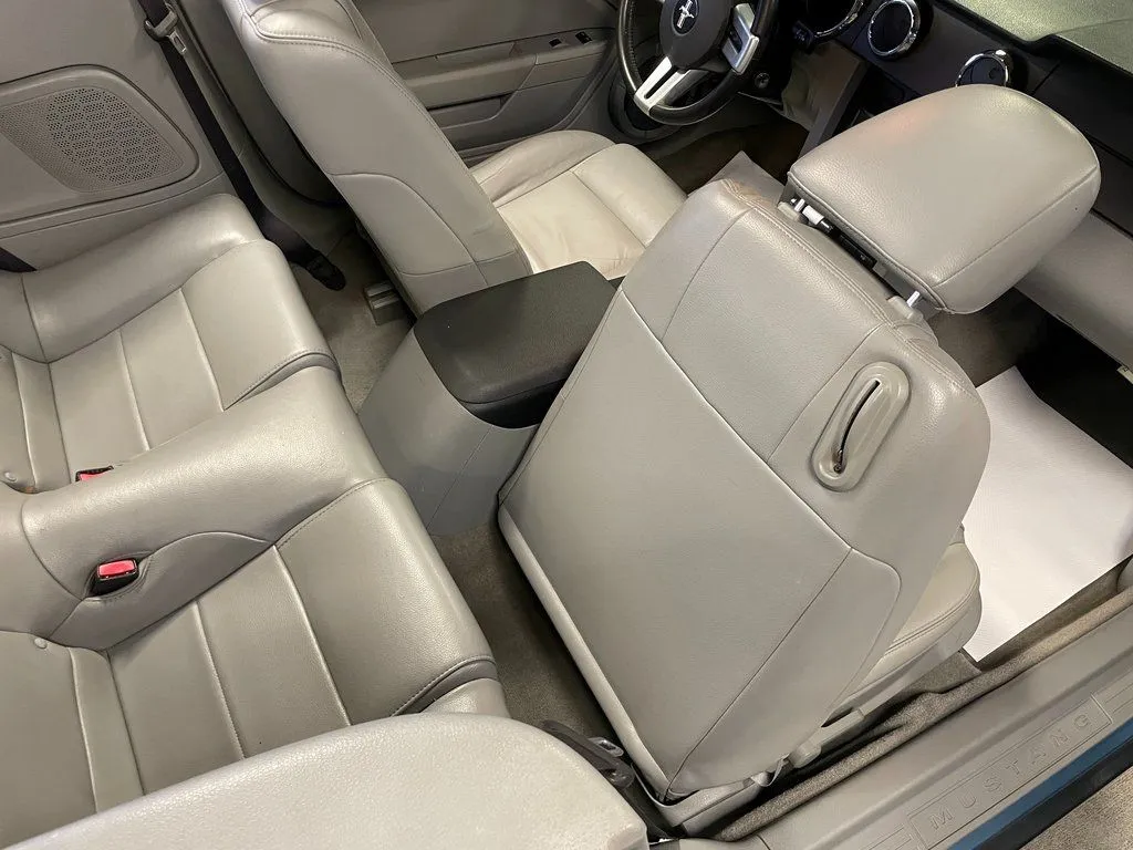2006 Ford Mustang Standard - Photo 13