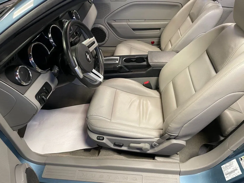 2006 Ford Mustang Standard - Photo 7