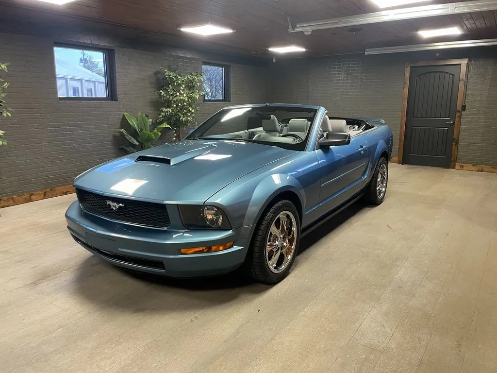 2006 Ford Mustang