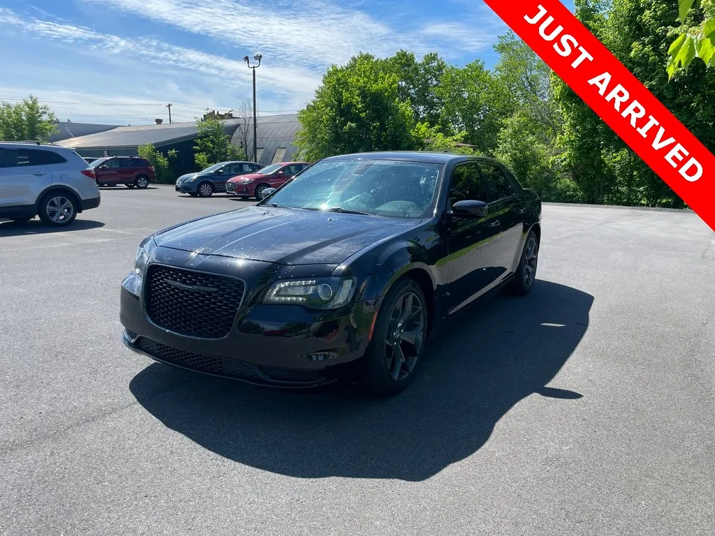 2020 Chrysler 300 Touring