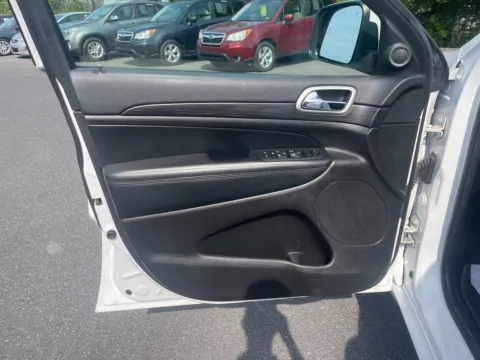 More photos of 2019 Jeep Grand Cherokee Altitude at Kurt Johnson Auto Sales & Service, PA