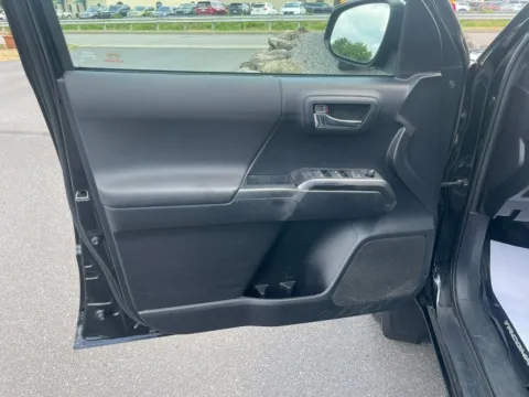 More photos of 2020 Toyota Tacoma TRD Off-Road at Kurt Johnson Auto Sales & Service, PA