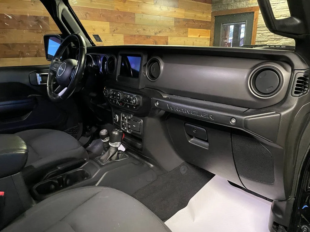 2021 Jeep Wrangler Unlimited Willys - Photo 21