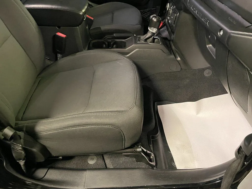 2021 Jeep Wrangler Unlimited Willys - Photo 20