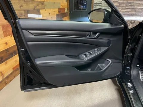 More photos of 2019 Honda Accord Sport at Kurt Johnson Auto Sales & Service, PA
