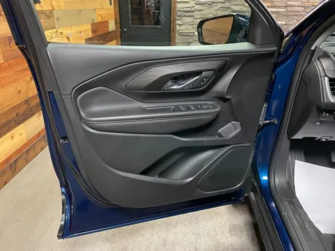 More photos of 2022 GMC Terrain SLE at Kurt Johnson Auto Sales & Service, PA