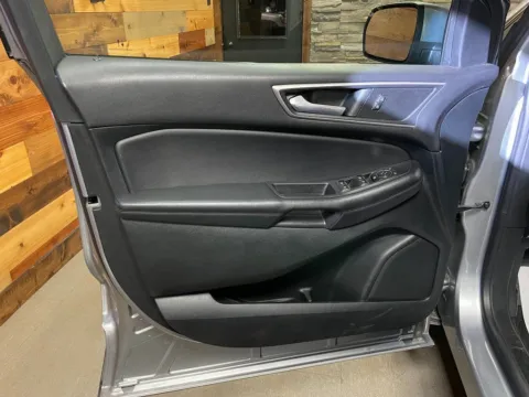 More photos of 2022 Ford Edge SEL at Kurt Johnson Auto Sales & Service, PA