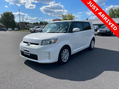 White 2013 Scion xB for sale in DuBois, PA