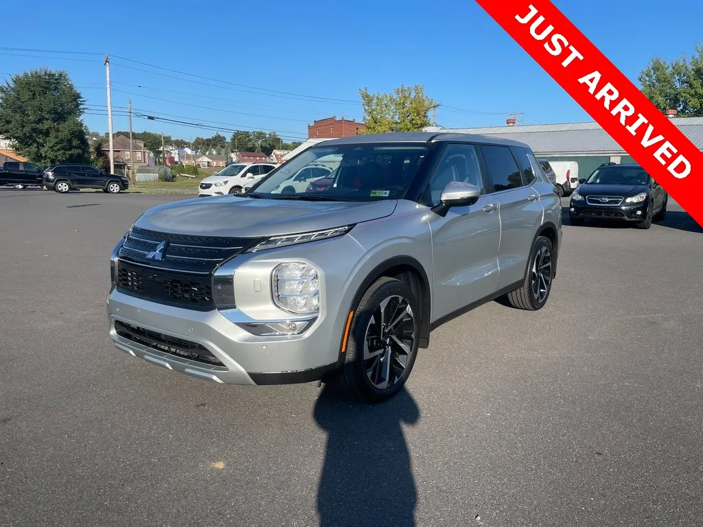 Silver 2022 Mitsubishi Outlander SE for sale in DuBois, PA