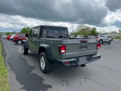 More photos of 2020 Jeep Gladiator Sport at Kurt Johnson Auto Sales & Service, PA