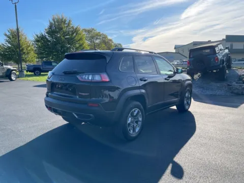 More photos of 2019 Jeep Cherokee Trailhawk at Kurt Johnson Auto Sales & Service, PA