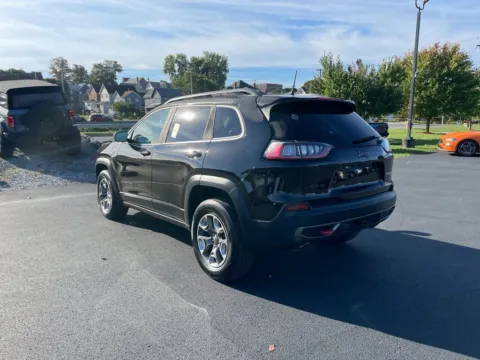 More photos of 2019 Jeep Cherokee Trailhawk at Kurt Johnson Auto Sales & Service, PA
