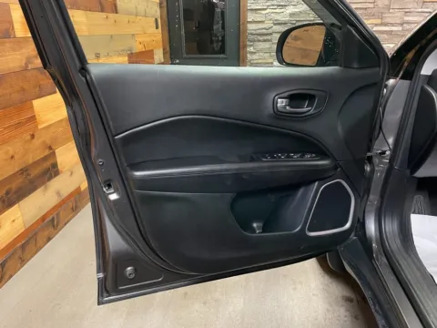 More photos of 2020 Jeep Compass Altitude at Kurt Johnson Auto Sales & Service, PA