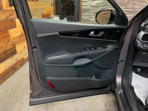 More photos of 2019 Kia Sorento LX at Kurt Johnson Auto Sales & Service, PA