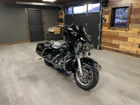 Another view of 2006 Harley-Davidson Electra Glide Classic for sale in DuBois, PA at Kurt Johnson Auto Sales & Service