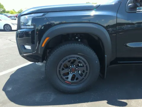 Black 2026 Nissan Frontier PRO-4X for sale in Mansfield, OH