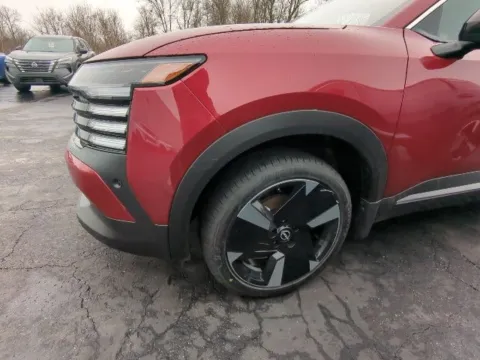 Photos of 2026 Nissan Kicks SR for sale in Mansfield, OH at Clement Nissan of Mansfield