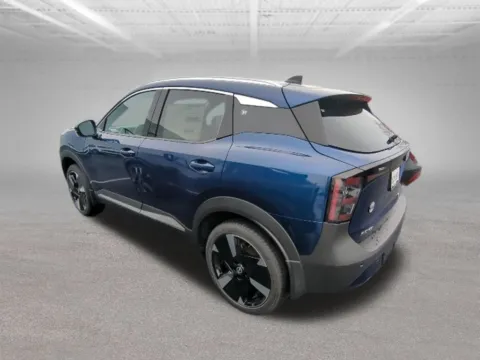 Photos of 2026 Nissan Kicks SR for sale in Mansfield, OH at Clement Nissan of Mansfield