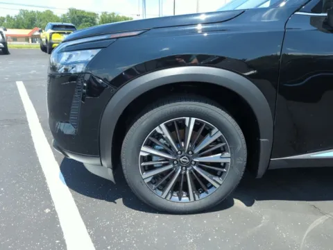 Black 2026 Nissan Pathfinder Platinum for sale in Mansfield, OH