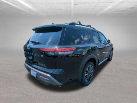 More photos of 2026 Nissan Pathfinder Platinum at Clement Nissan of Mansfield, OH