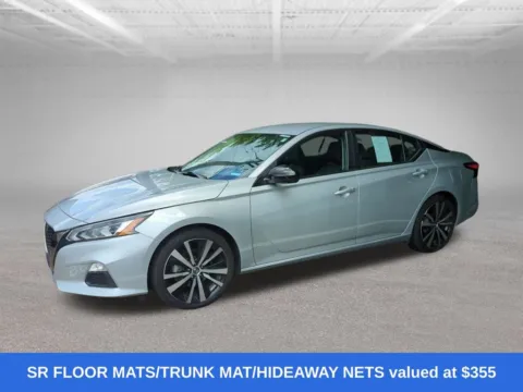 Photos of 2022 Nissan Altima 2.5 SR for sale in Mansfield, OH at Clement Nissan of Mansfield