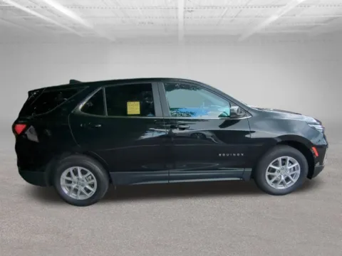 More photos of 2022 Chevrolet Equinox LT at Clement Nissan of Mansfield, OH