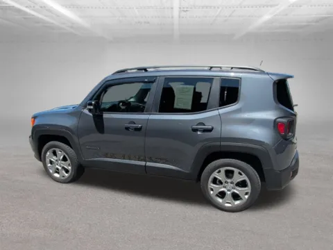 More photos of 2022 Jeep Renegade Altitude at Clement Nissan of Mansfield, OH