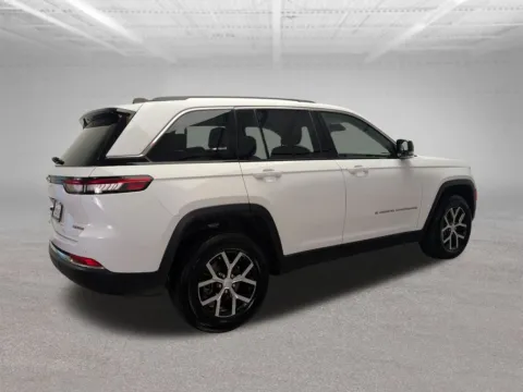 More photos of 2023 Jeep Grand Cherokee Limited at Clement Nissan of Mansfield, OH