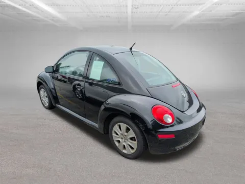 More photos of 2008 Volkswagen Beetle S at Clement Honda of Mansfield, OH