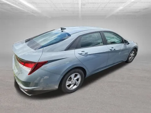 More photos of 2021 Hyundai Elantra SE at Clement Honda of Mansfield, OH