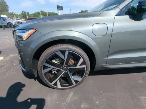 Photos of 2026 Volvo XC60 Plug-In Hybrid T8 Ultra for sale in Mansfield, OH at Clement Volvo Cars of Mansfield