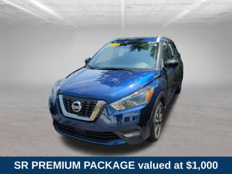 Photos of 2020 Nissan Kicks SR for sale in Mansfield, OH at Clement Volvo Cars Mansfield
