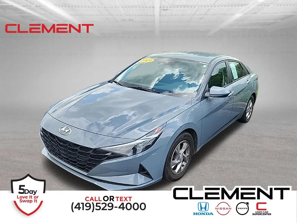 Gray 2021 Hyundai Elantra SE for sale in Mansfield, OH