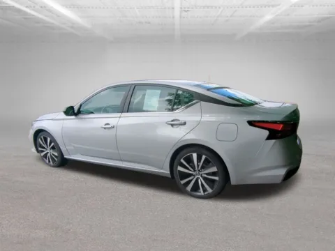More photos of 2022 Nissan Altima 2.5 SR at Clement Volvo Cars Mansfield, OH
