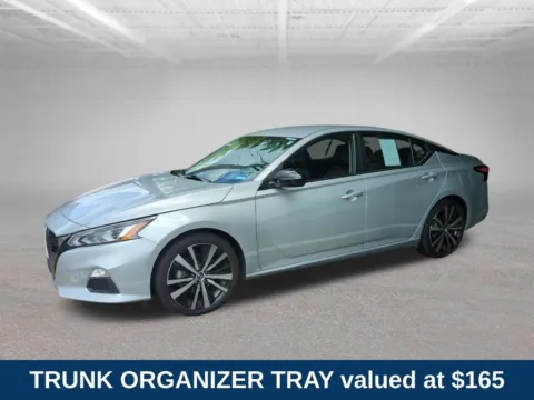 Another view of 2022 Nissan Altima 2.5 SR for sale in Mansfield, OH at Clement Volvo Cars Mansfield