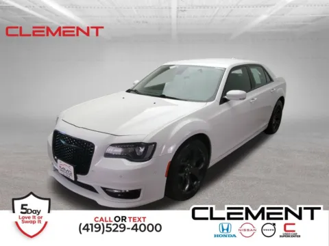 White 2022 Chrysler 300 Touring for sale in Mansfield, OH