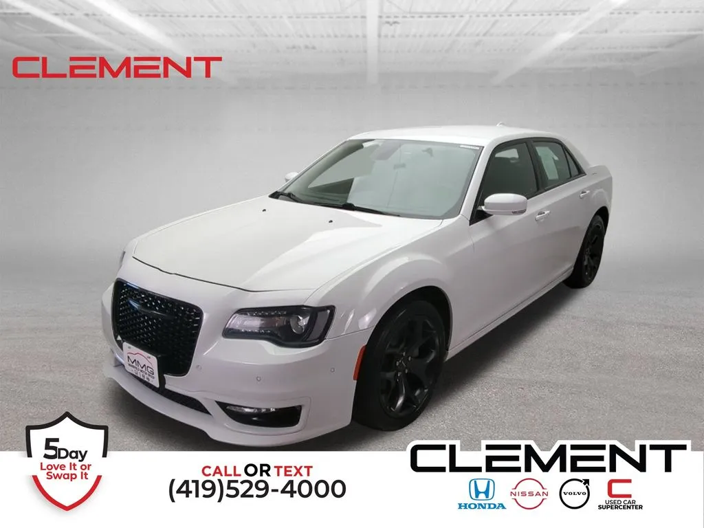 White 2022 Chrysler 300 Touring for sale in Mansfield, OH