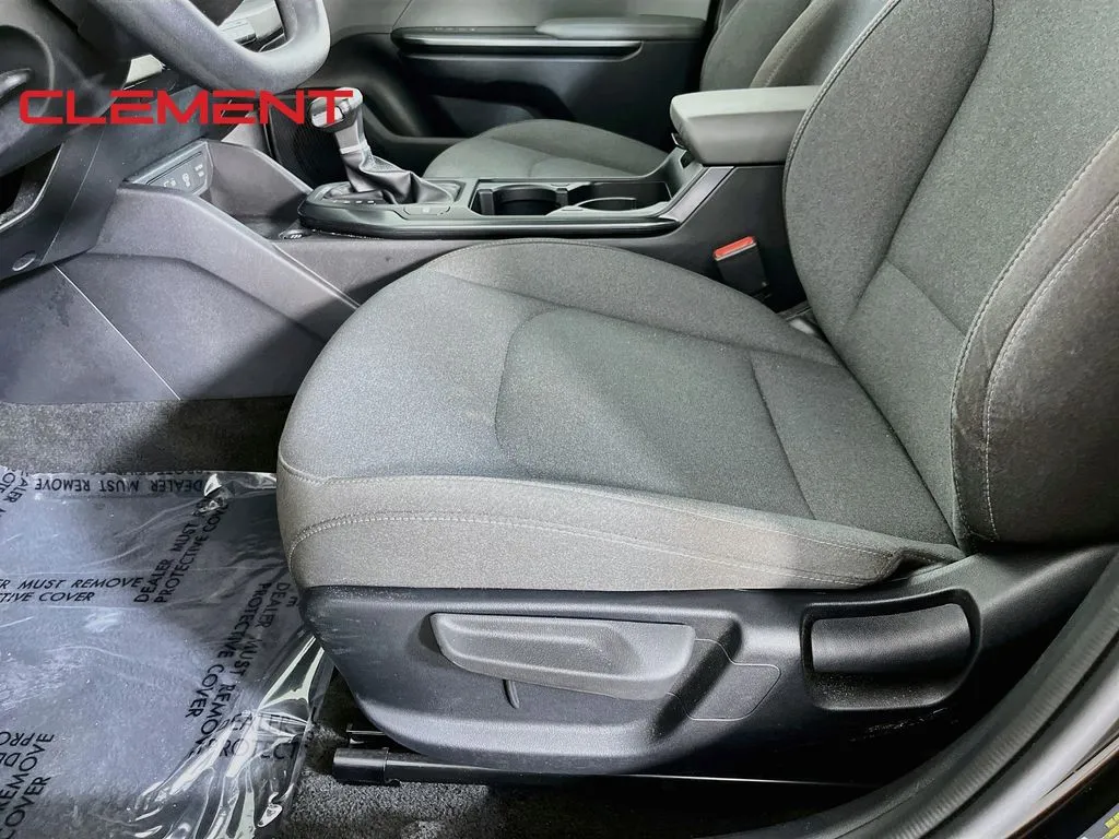 2025 Kia K4 LXS - Photo 25
