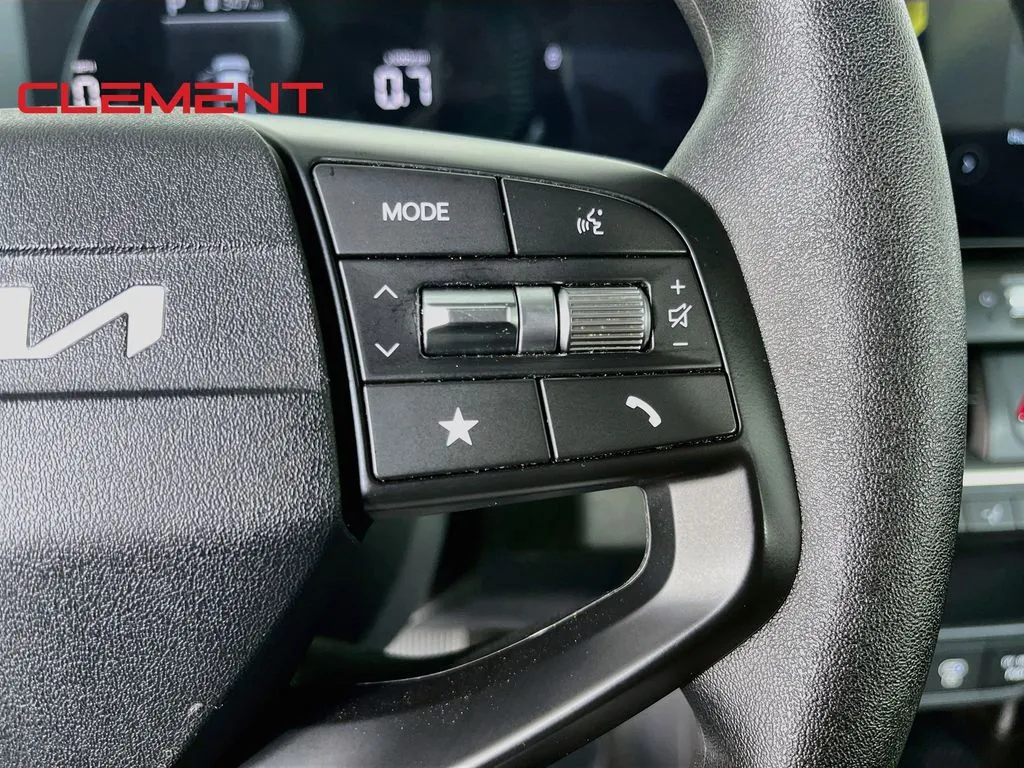 2025 Kia K4 LXS - Photo 14