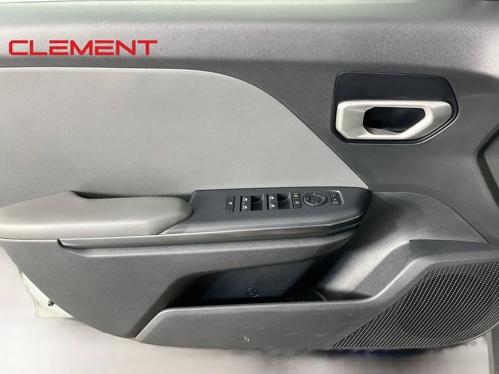 2025 Kia K4 LXS - Photo 22