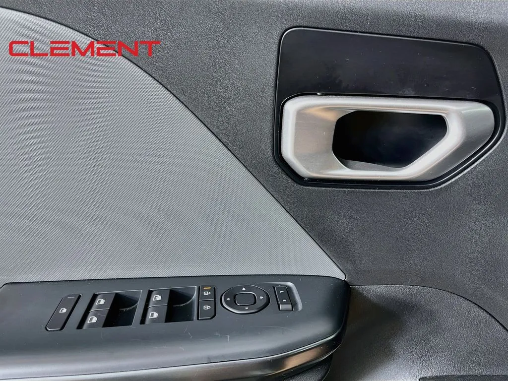 2025 Kia K4 LXS - Photo 21
