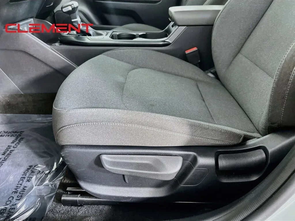 2025 Kia K4 LXS - Photo 24