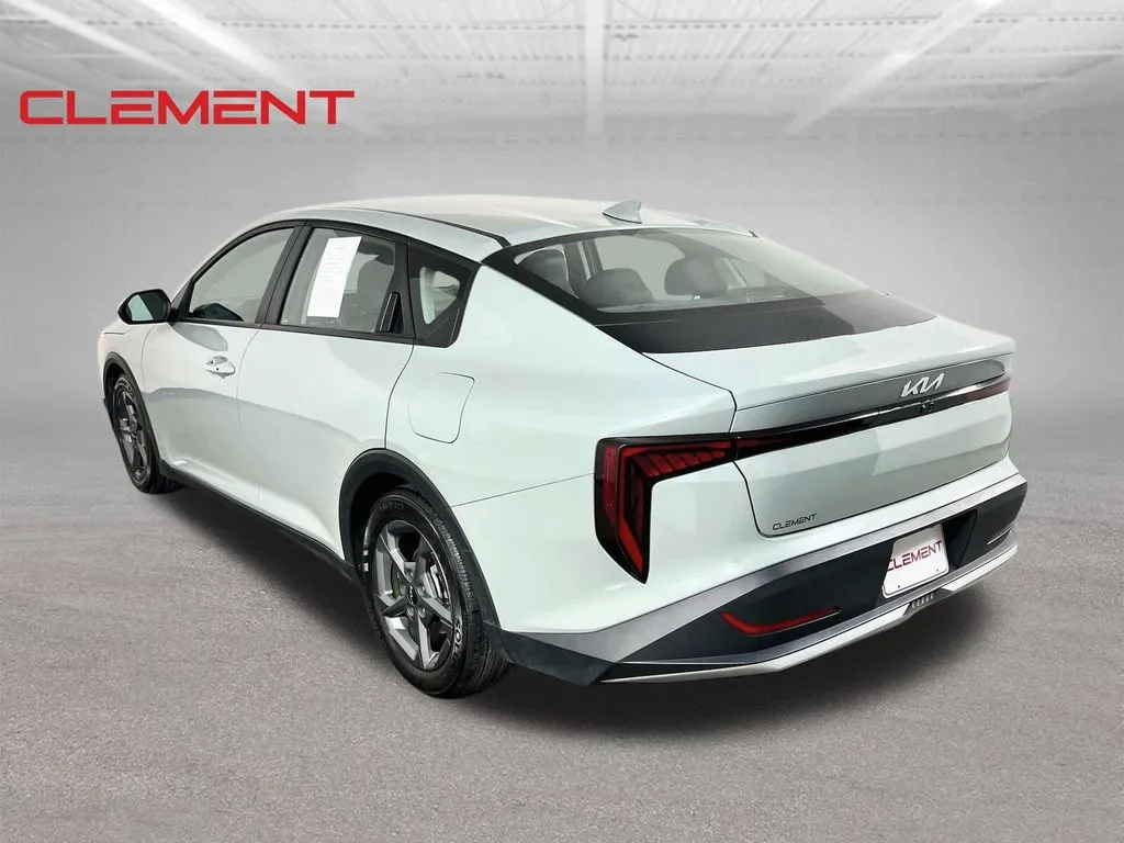 2025 Kia K4 LXS - Photo 7